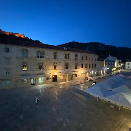 Torre * Hvar Town